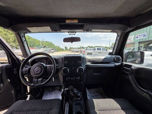 Used 2011 Jeep Wrangler Sport AWD/4WD image 16