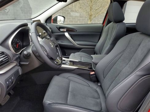 New 2025 Mitsubishi Eclipse Cross SE image 9