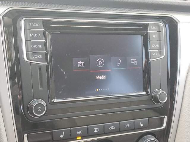 Used 2019 Volkswagen Passat 2.0T Wolfsburg FWD image 25