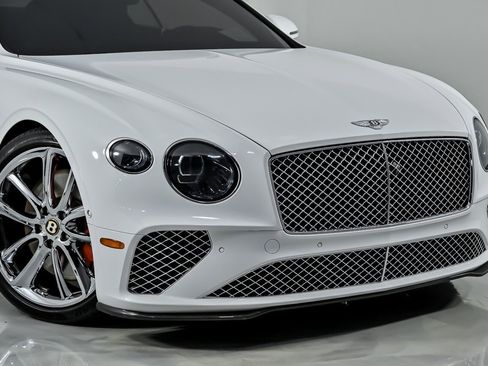 Used 2020 Bentley Continental GT image 3