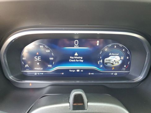 Used 2023 Chevrolet Suburban High Country w/ Advanced Technology Package image 12