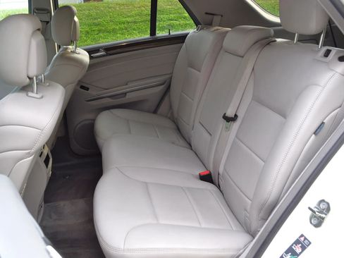 Used 2010 Mercedes-Benz ML 350 4MATIC image 14