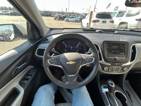Used 2019 Chevrolet Equinox LT image 28