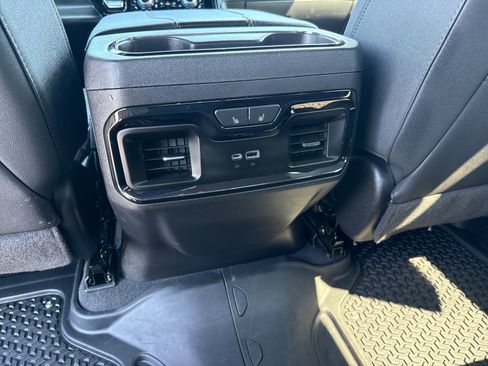 Used 2023 GMC Sierra 1500 AT4 w/ AT4 Premium Package AWD/4WD image 16