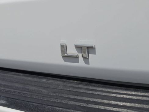 Used 2025 Chevrolet Tahoe LT AWD/4WD image 14