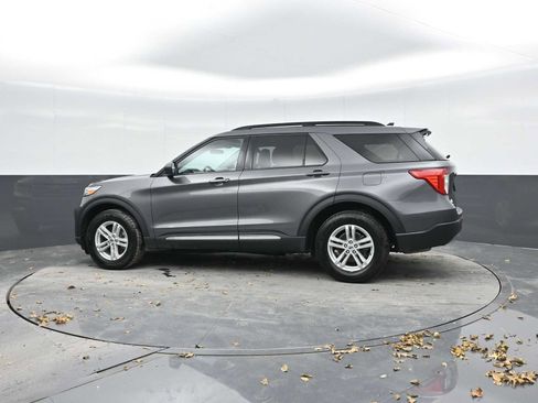 Used 2023 Ford Explorer XLT w/ Equipment Group 202A image 3