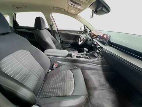 New 2026 Kia K5 LXS image 25