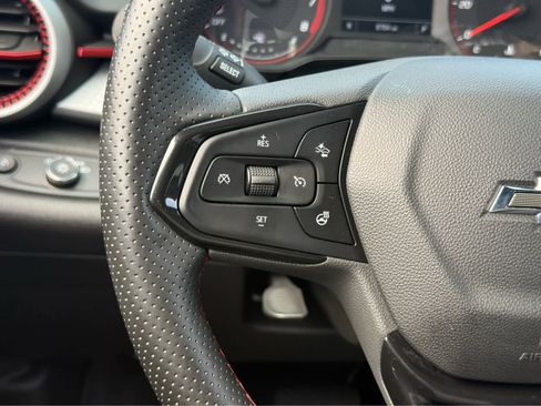 Used 2024 Chevrolet Trax RS w/ Driver Confidence Package FWD image 29