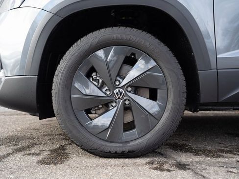 New 2026 Volkswagen Taos S image 7