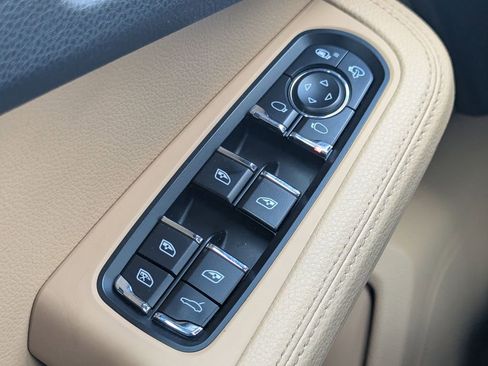 Used 2018 Porsche Macan image 17