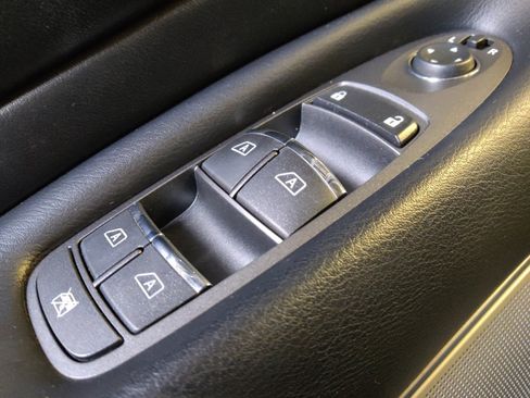 Used 2017 INFINITI Q50 Sport image 27