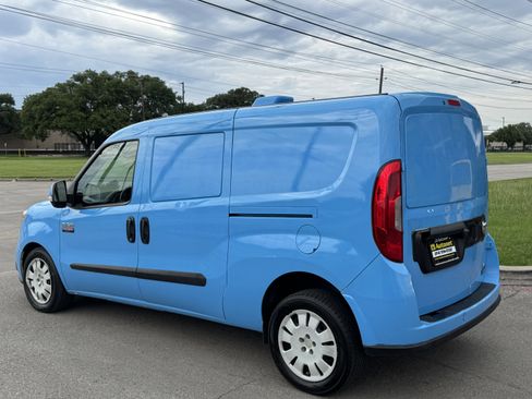 Used 2018 RAM ProMaster City Tradesman SLT image 3