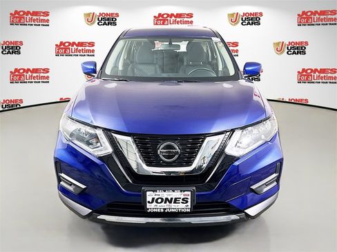 Certified 2018 Nissan Rogue S image 11