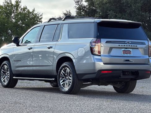 Used 2023 Chevrolet Suburban Z71 image 6