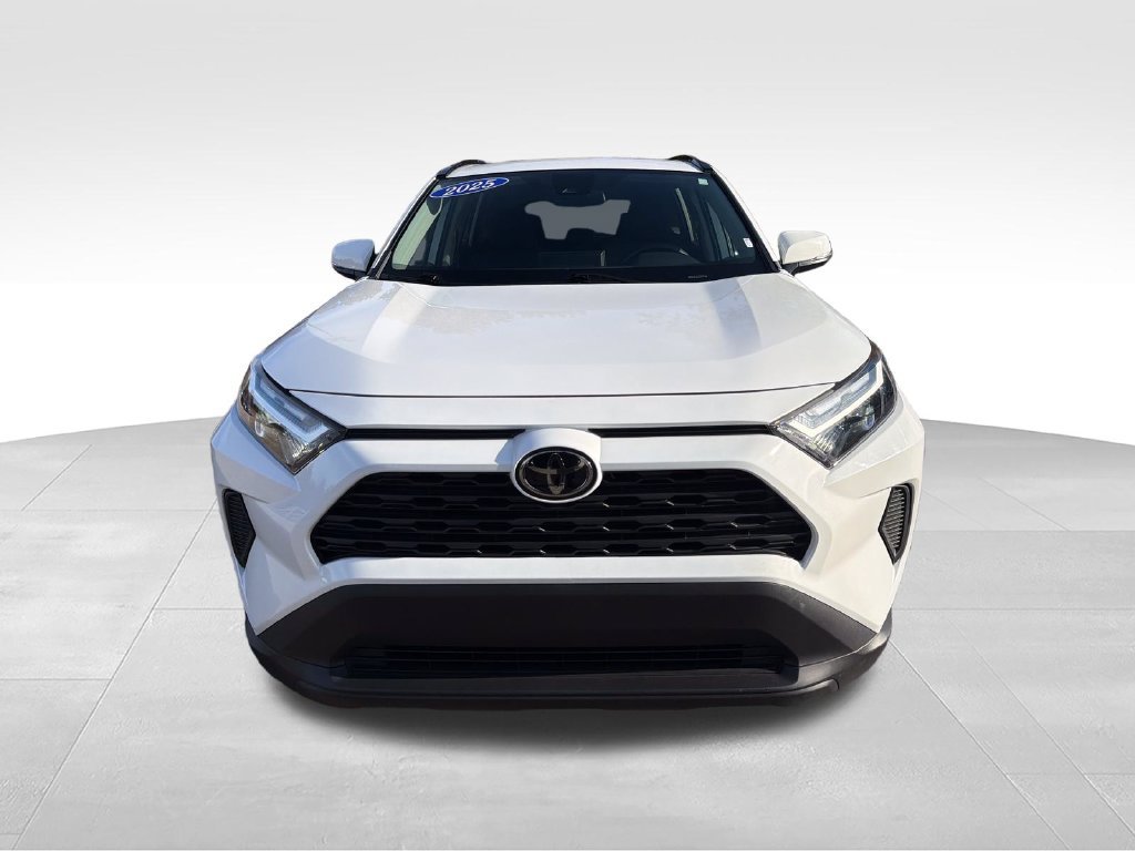 Used 2025 Toyota RAV4 XLE FWD image 8