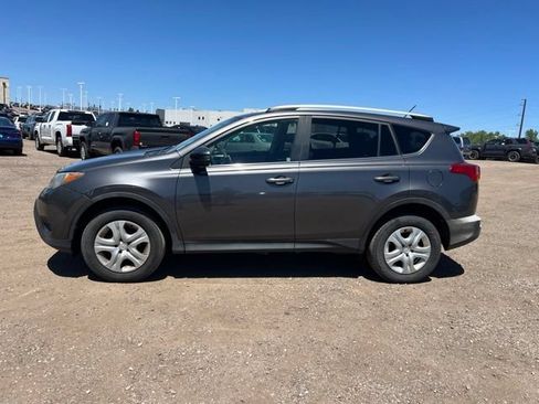 Used 2015 Toyota RAV4 LE FWD image 2