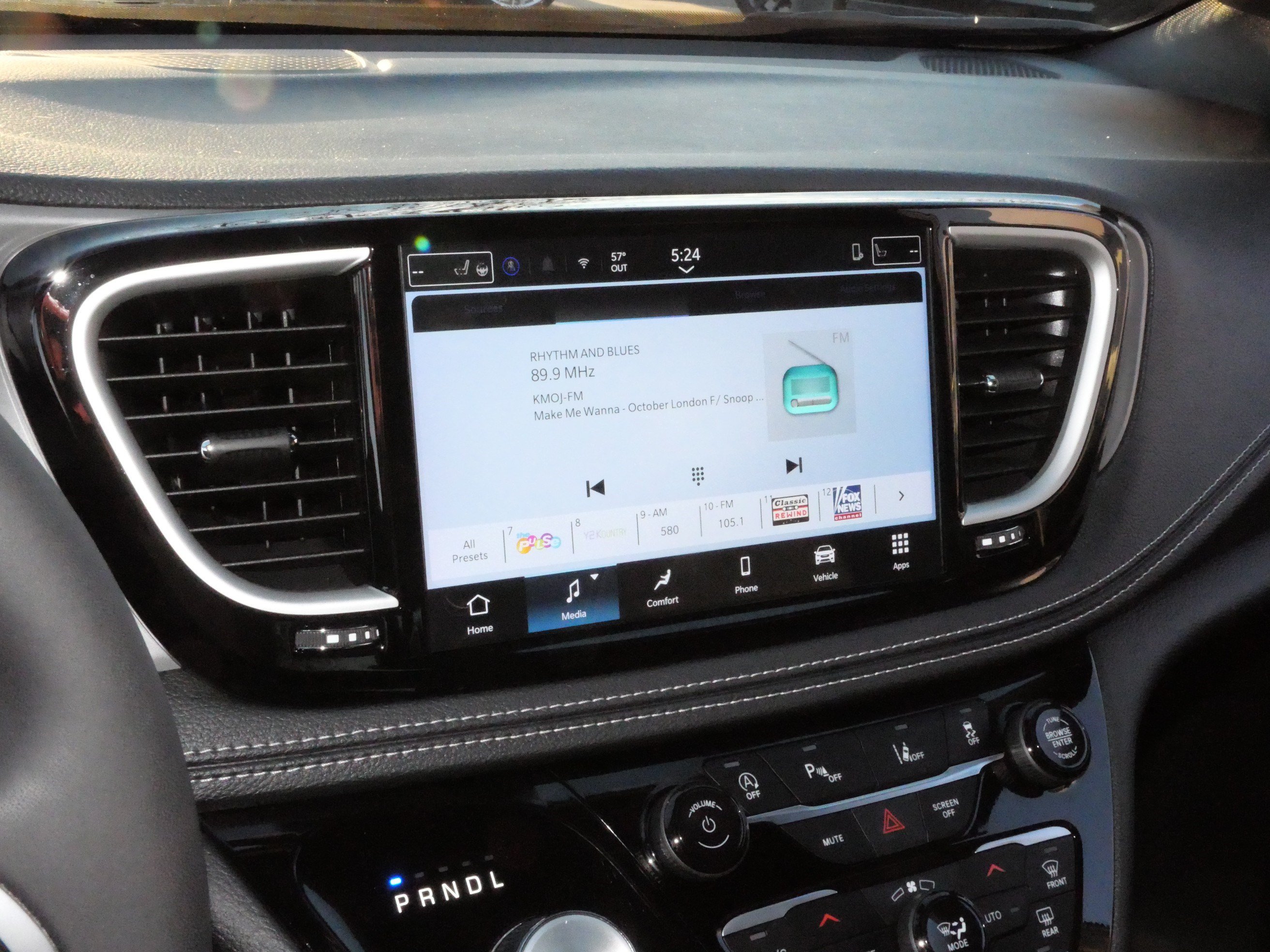 Used 2025 Chrysler Pacifica Select FWD image 24