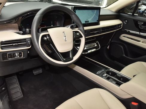 New 2026 Lincoln Corsair Reserve image 34