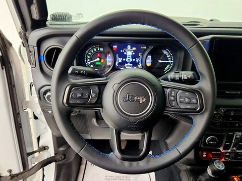 Used 2024 Jeep Wrangler Unlimited Rubicon 4xe AWD/4WD image 13