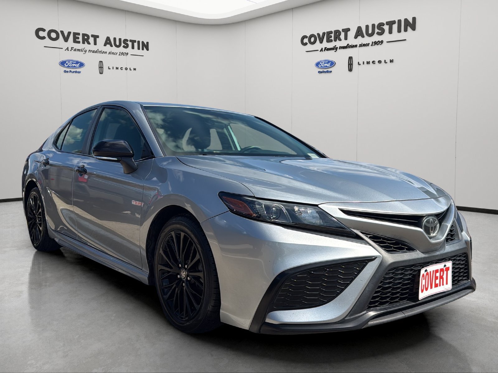 Used 2022 Toyota Camry SE w/ Carpet Mat Package (TMS) FWD image 7