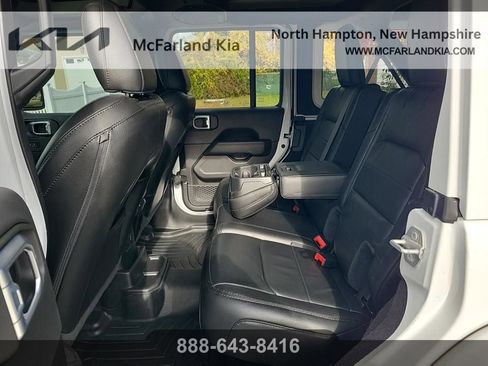 Used 2021 Jeep Wrangler Unlimited Sahara image 43