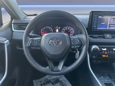 Used 2019 Toyota RAV4 LE image 13