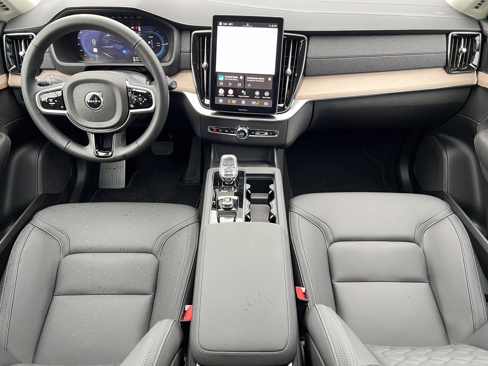New 2026 Volvo XC90 T8 Plus w/ Protection Package Premier AWD/4WD image 21