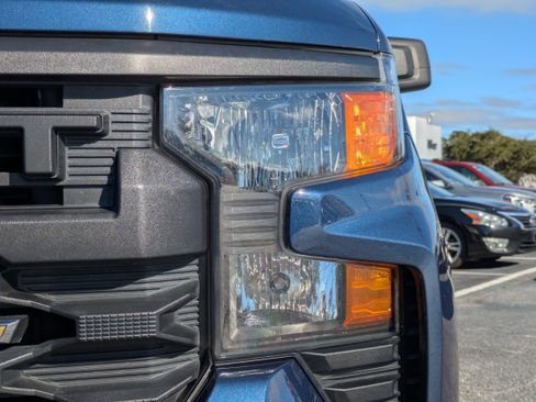 Used 2022 Chevrolet Silverado 1500 Custom image 27