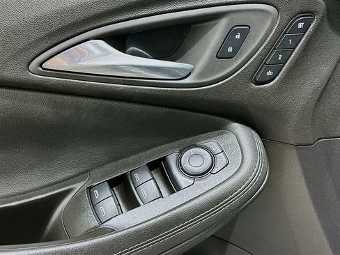 Used 2022 Buick Encore GX Essence FWD image 19