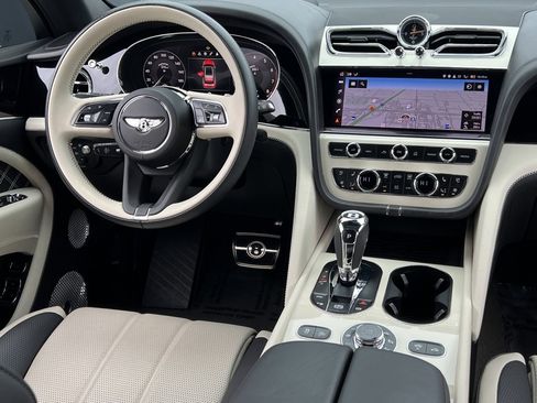 Certified 2023 Bentley Bentayga Speed image 4