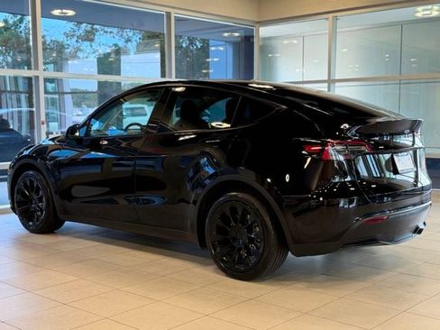 Used 2023 Tesla Model Y Long Range AWD/4WD image 14