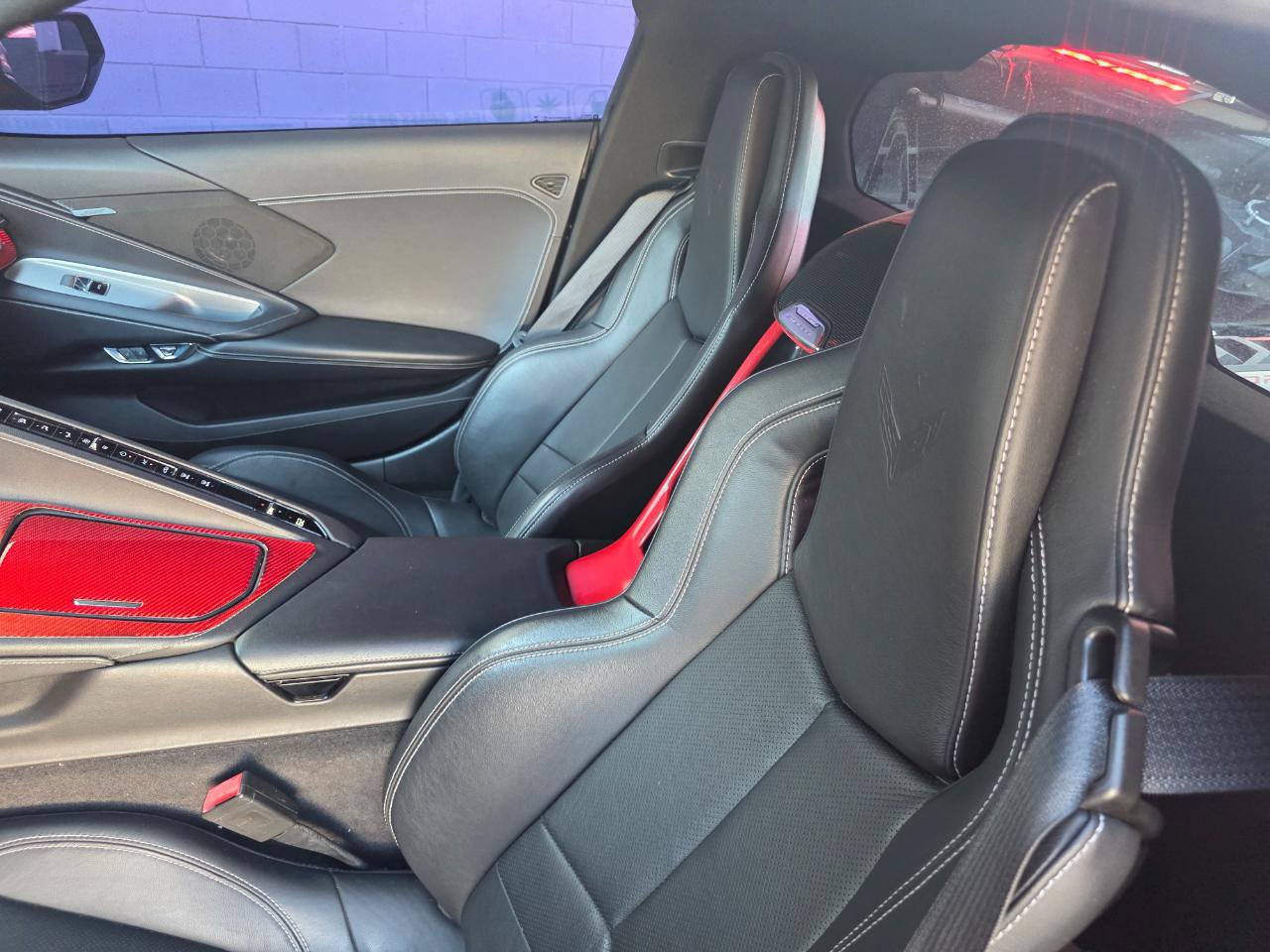 Used 2020 Chevrolet Corvette Stingray Coupe w/ 1LT RWD image 30