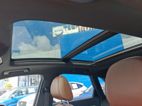 Used 2018 Audi Q3 2.0T Premium FWD image 12