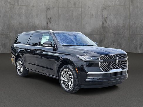 New 2025 Lincoln Navigator L Reserve AWD/4WD image 29