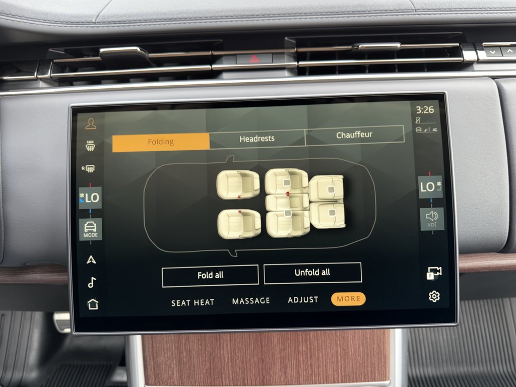 Used 2024 Land Rover Range Rover Long Wheelbase SE AWD/4WD image 31