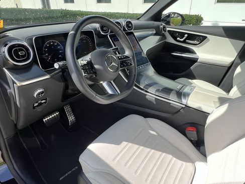 Used 2025 Mercedes-Benz GLC 350e 4MATIC w/ AMG Line image 17