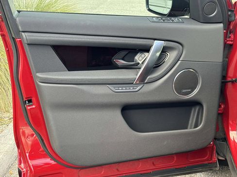 Certified 2025 Land Rover Discovery Sport S image 19