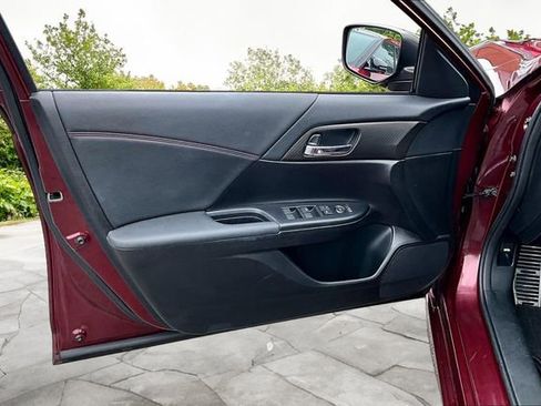 Used 2017 Honda Accord Sport Special Edition image 21