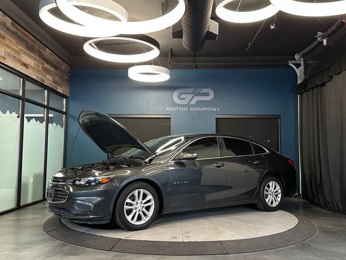 Used 2017 Chevrolet Malibu LT w/ Leather Package FWD image 24