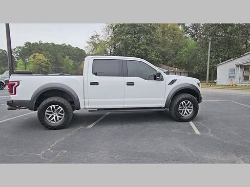 Used 2018 Ford F150 Raptor w/ Equipment Group 801A Mid image 34