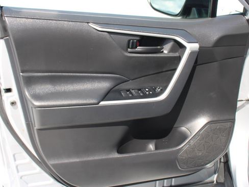 Certified 2025 Toyota RAV4 LE image 10