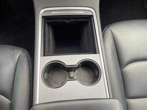 Used 2023 Tesla Model Y Performance AWD/4WD image 11