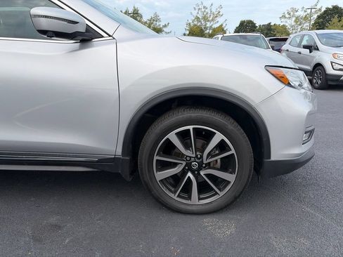 Used 2019 Nissan Rogue SL w/ Premium Package AWD/4WD image 5