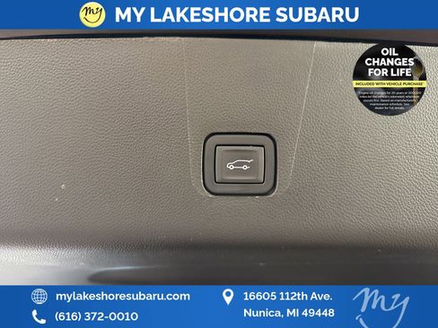 Used 2023 Chevrolet Traverse LT image 27