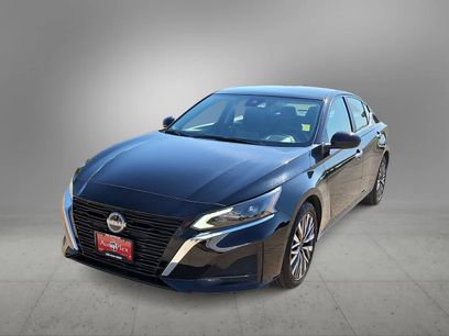 Used 2023 Nissan Altima 2.5 SV