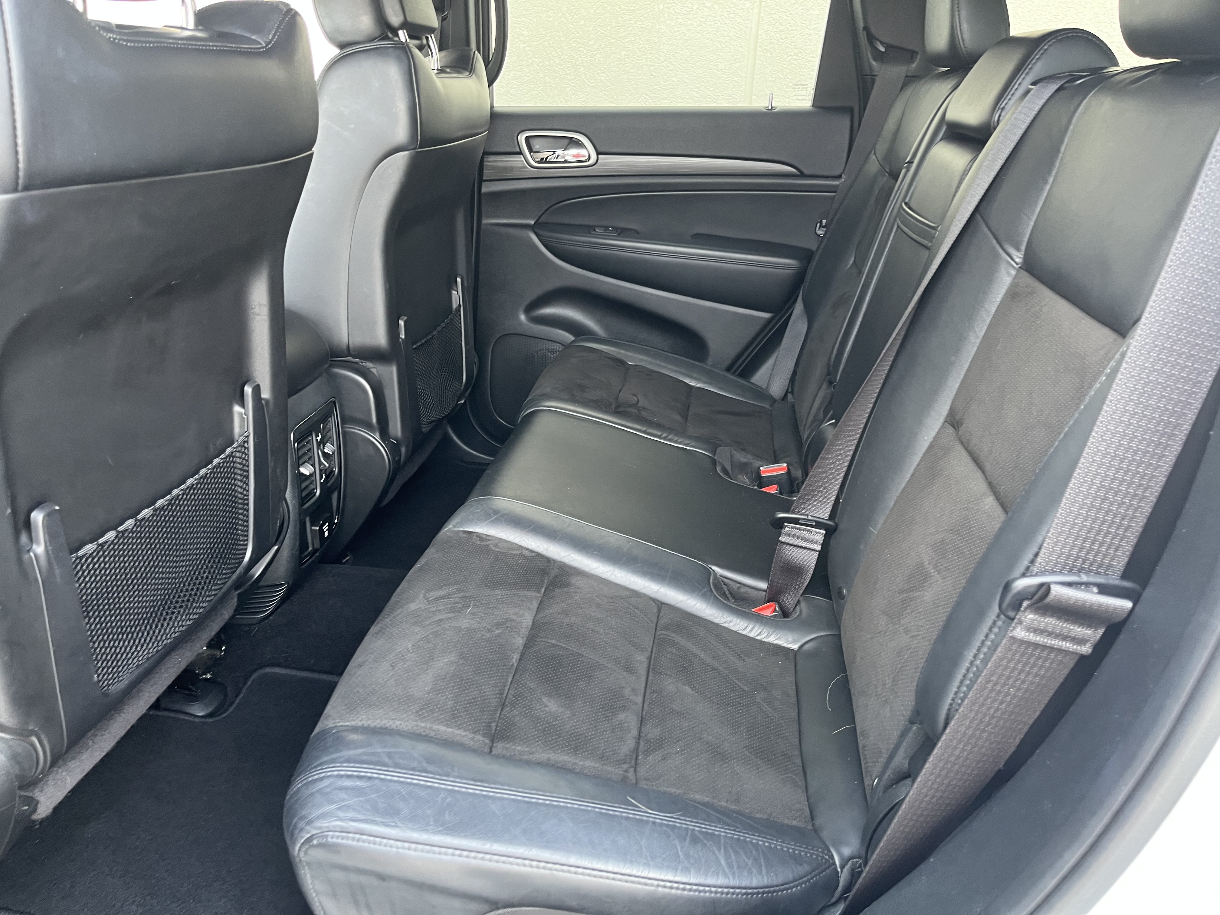 Used 2019 Jeep Grand Cherokee Altitude AWD/4WD image 15