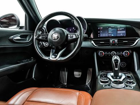 Used 2022 Alfa Romeo Giulia Ti w/ Active Assist Plus Package RWD image 24