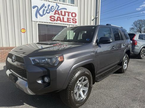 Used 2014 Toyota 4Runner Trail Premium image 2