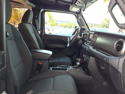 Used 2021 Jeep Wrangler Sport AWD/4WD image 20