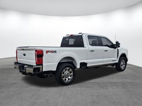 Used 2024 Ford F250 Lariat w/ Chrome Package image 4